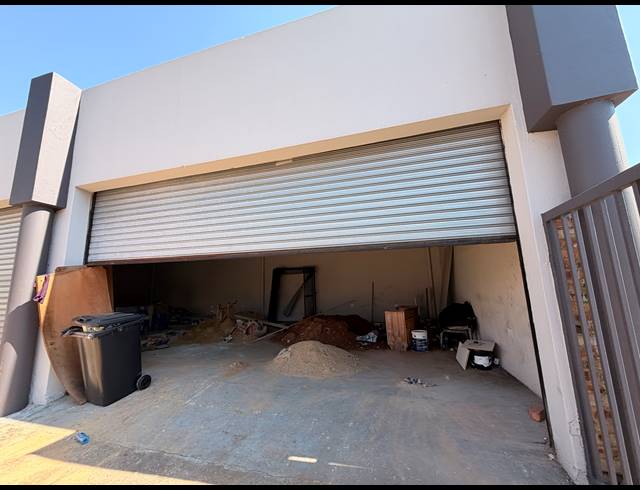85M² RETAIL TO LET IN BARDENE